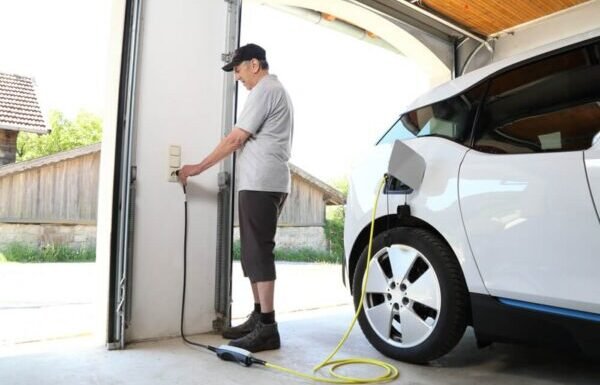 electric vehicles will not defend people from high gas costs